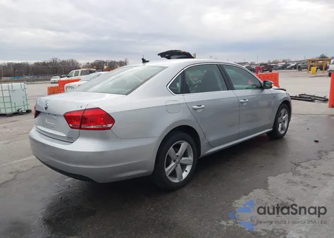 2015 Volkswagen Passat 1.8T Limited Edition z USA, uszkodzony, nr VIN 1VWAT7A30FC096455